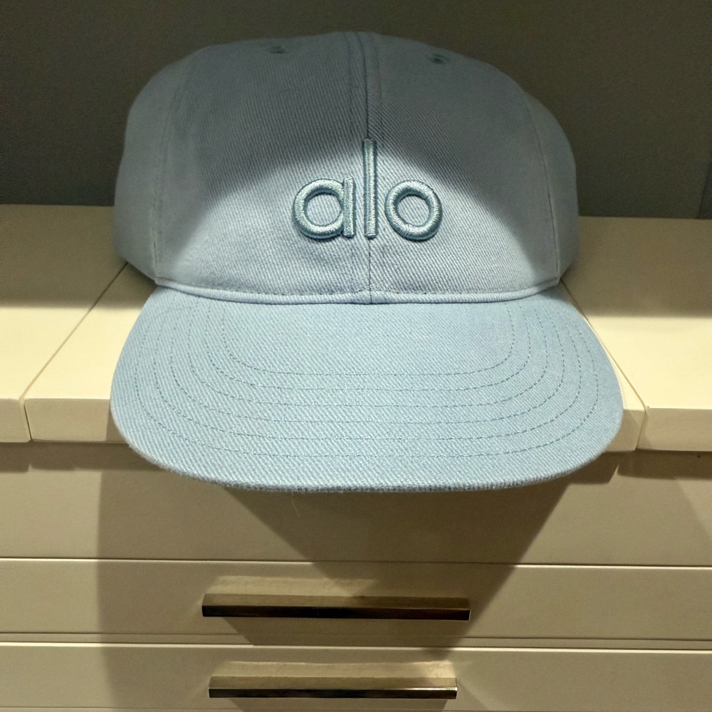 ALO Yoga light blue denim hat